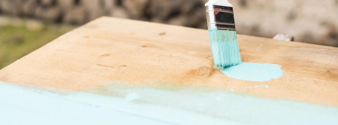 Cómo pintar un mueble de madera de manera profesional