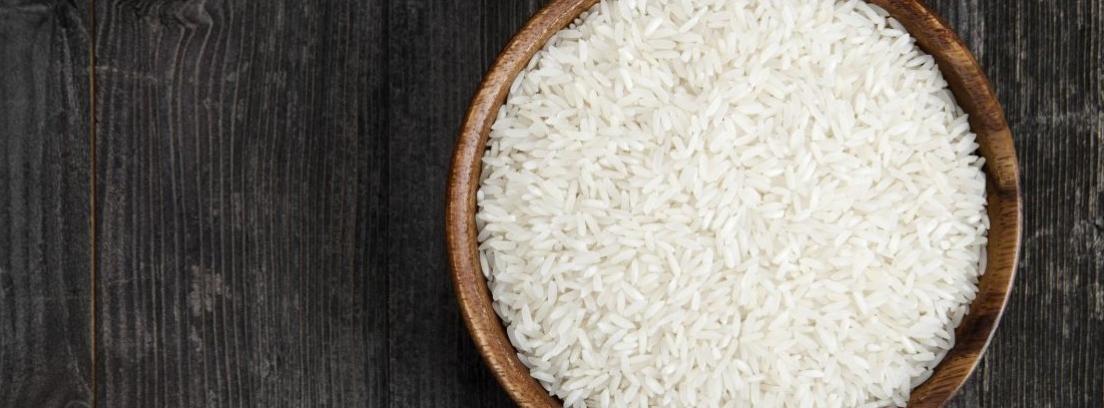 Ensalada de arroz integral con especias aromáticas