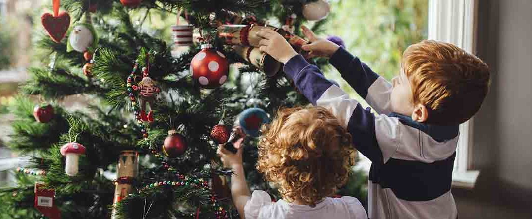 ¿Cómo adornar un árbol de Navidad? 5 ideas DIY