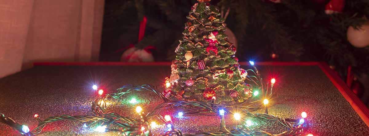 Negrita Inminente Pase para saber Arregla las luces de Navidad -CanalHogar