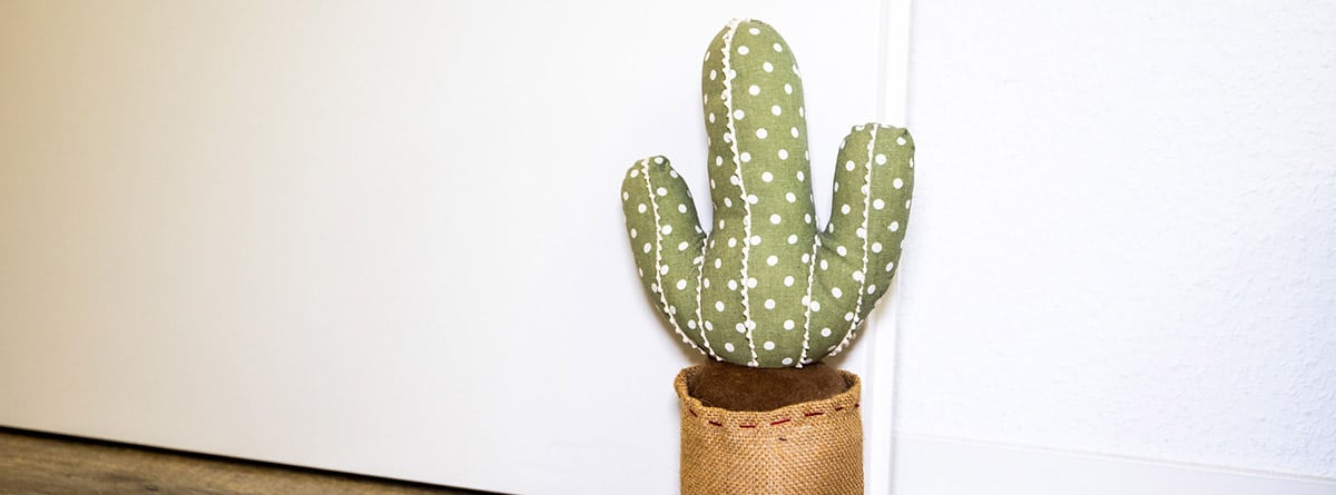 Tope de puerta en forma de cactus