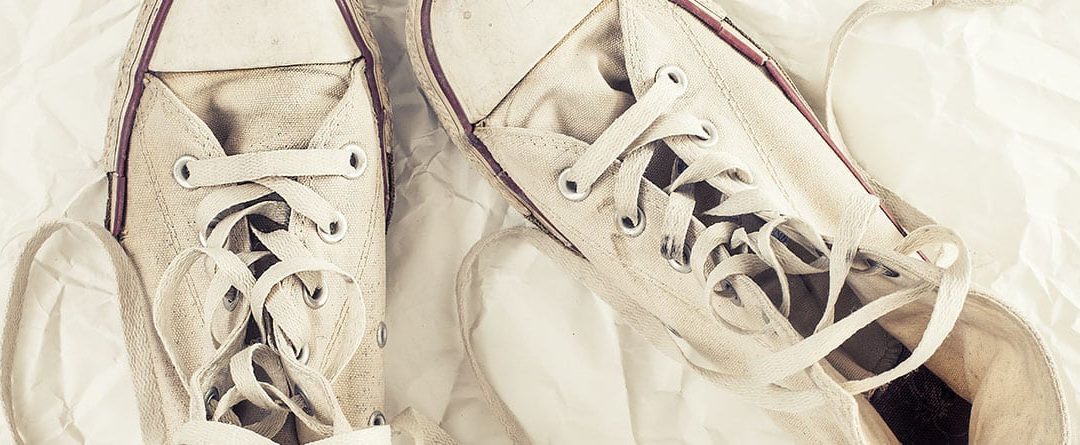 Cómo limpiar las zapatillas blancas