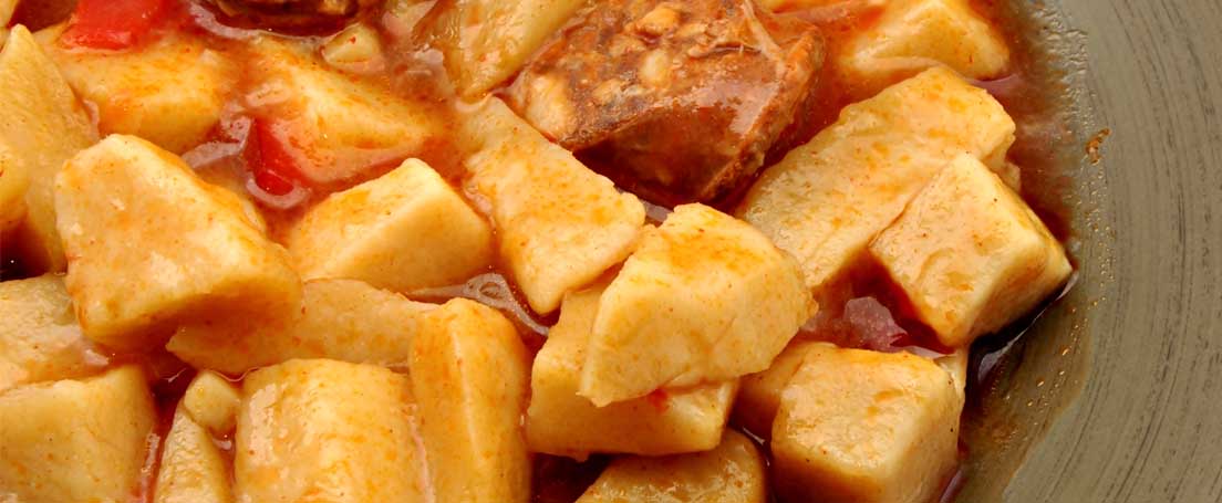 Patatas a la riojana Plato de patatas a la riojana